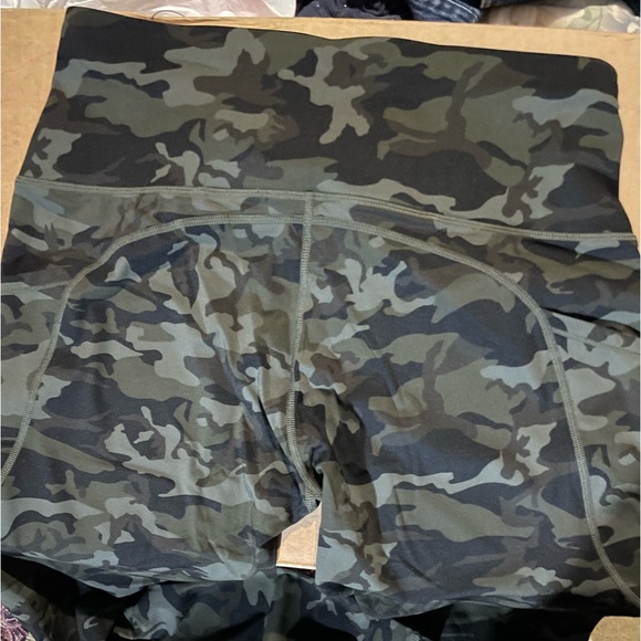 The Gym People active wear - Picture 5 of 6